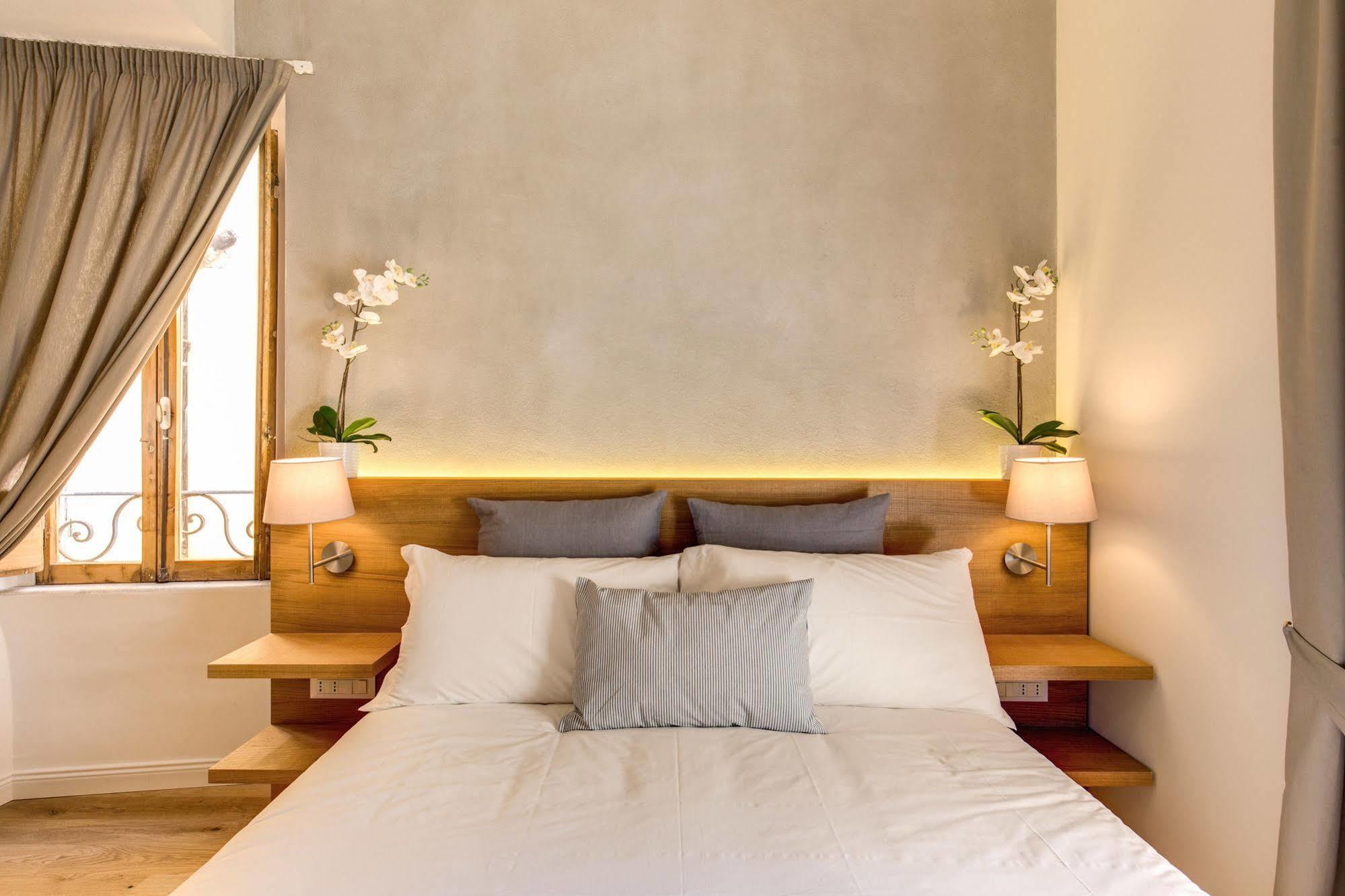 The Spanish Suite Campo De' Fiori Рим Екстер'єр фото